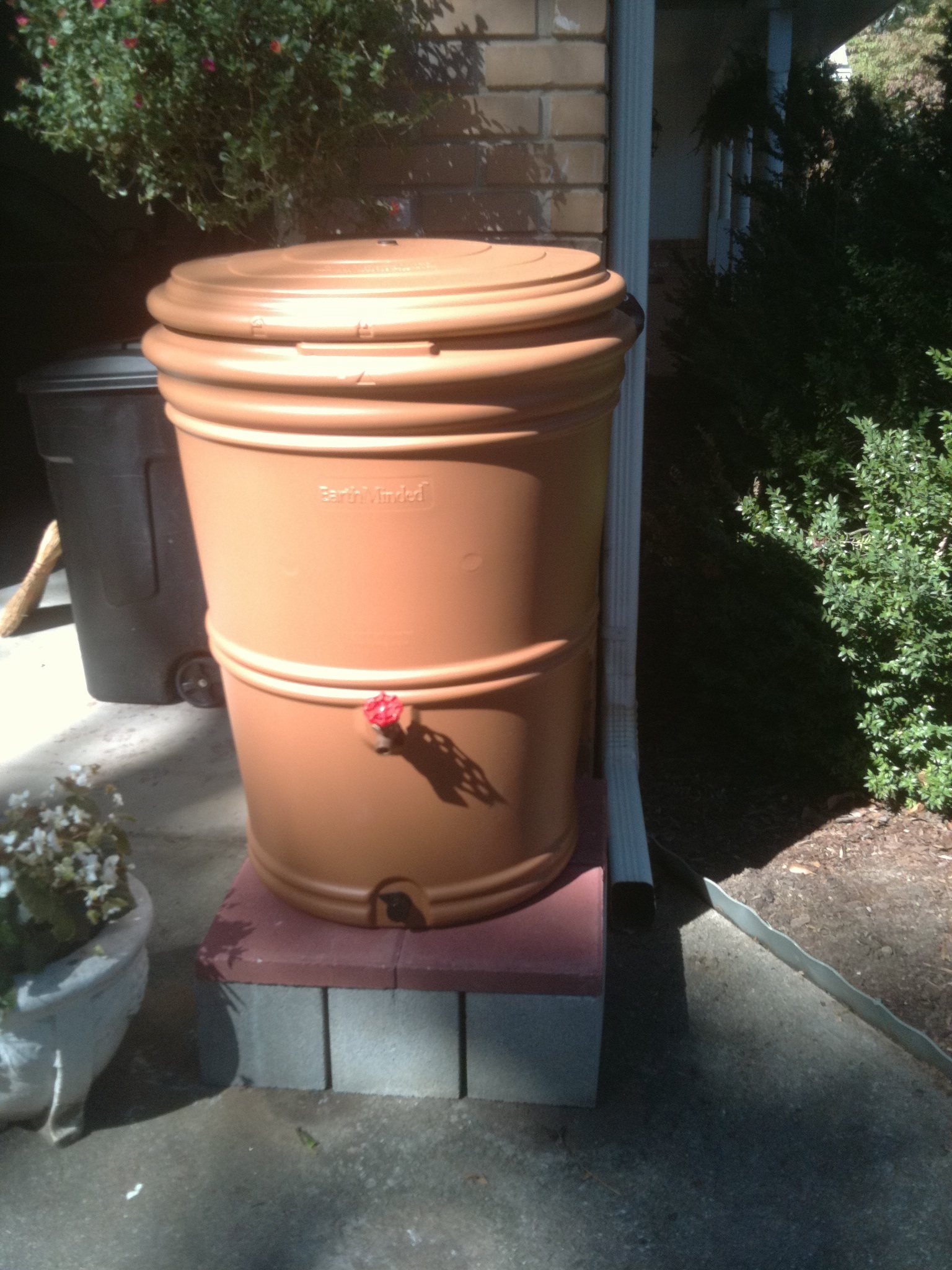 concrete-rain-barrel-stand.jpg